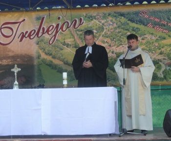 Cirkevné oznamy / Vystúpenie cirkevných zborov na dni obce Trebe