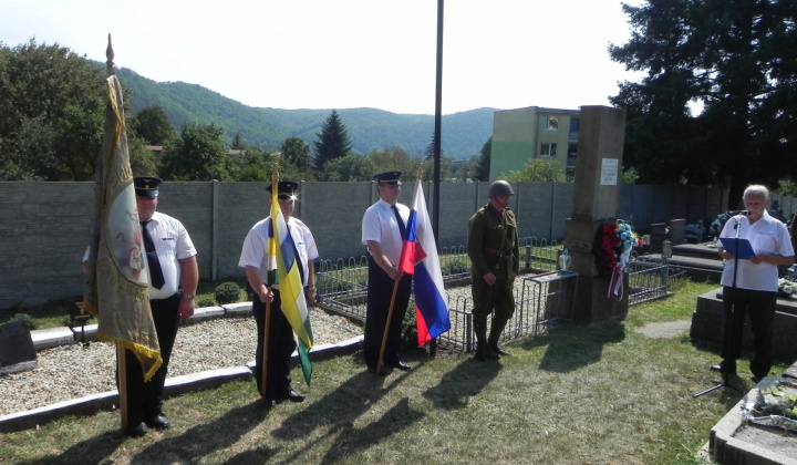 10. fotografia fotogalérie Oznamy OcÚ / 80. výročie boja obrancov Slovenska proti nacistick