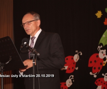 Kultúra / Mesiaca úcty k starším 