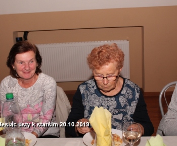 Kultúra / Mesiaca úcty k starším 