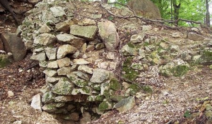 2. fotografia fotogalérie Zaujímavosti / Kysacký hrad - foto