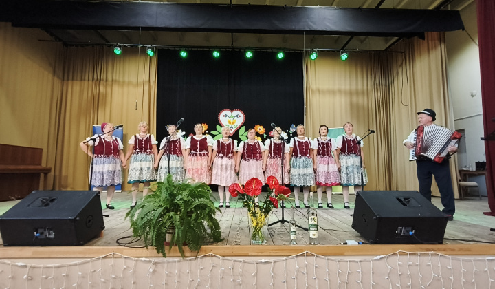 7. fotografia fotogalérie Jednota dôchodcov / SENIORI OD SRDCA K SRDCU - foto