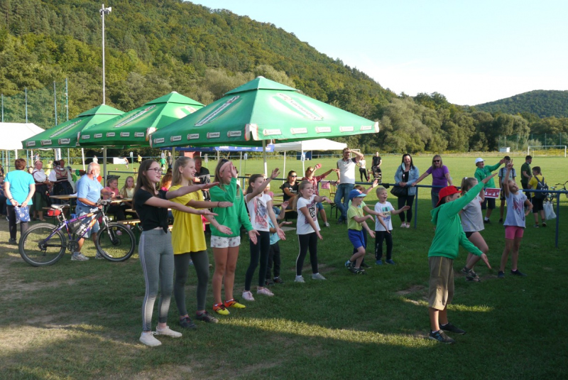 Kultúra / Športovo kultúrne stretnutie „AHOJ LETO“ v rámci proje