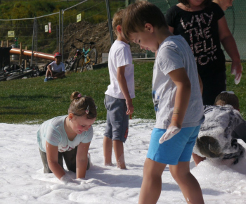 Kultúra / Športovo kultúrne stretnutie „AHOJ LETO“ v rámci proje