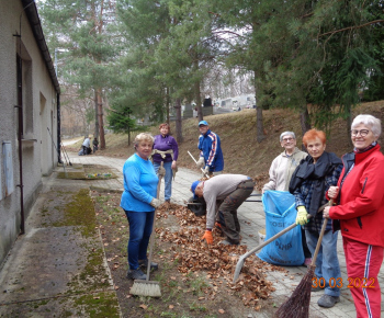 Jednota dôchodcov / Brigáda ZO JDS na cintorínoch 30.3.2022