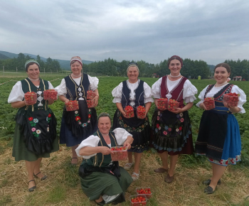 Kultúra / Naše Vrecenko na prehliadke krojov