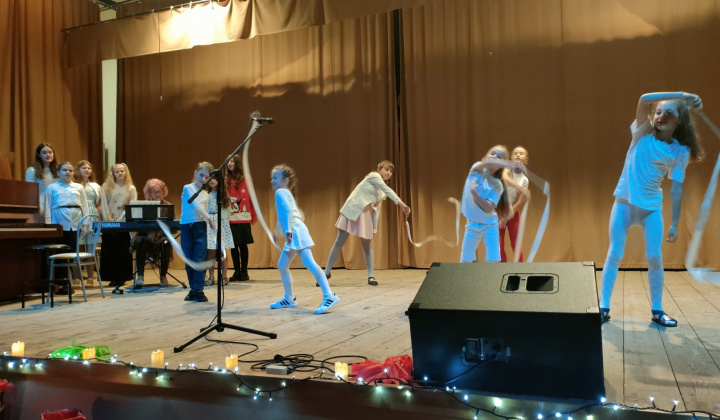4. fotografia fotogalérie Kultúra / Vianočný koncert ZUŠ Kysak