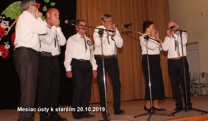 18. fotografia fotogalérie Kultúra / Mesiaca úcty k starším 