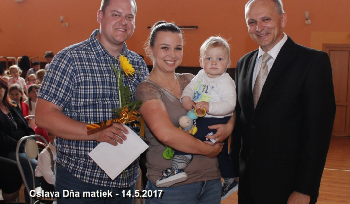 21. fotografia fotogalérie Kultúra / 	Slávnostná akadémia pri príležitosti Dňa Matiek