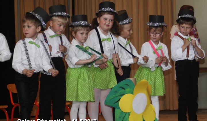 80. fotografia fotogalérie Kultúra / 	Slávnostná akadémia pri príležitosti Dňa Matiek