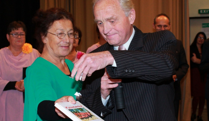 10. fotografia fotogalérie Prezentácia knihy KYSAČANKA 17.10.2015