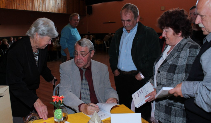 19. fotografia fotogalérie Prezentácia knihy Príbehy spod hradu 2014