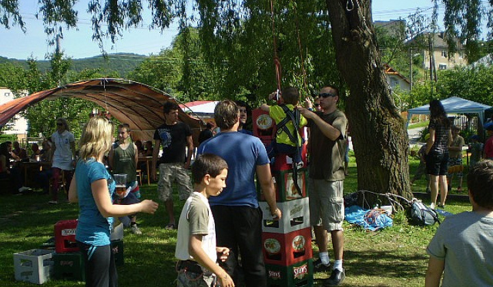 3. fotografia fotogalérie Koncert skupiny Hrdza * Deň detí * Kysacký pivný maratón