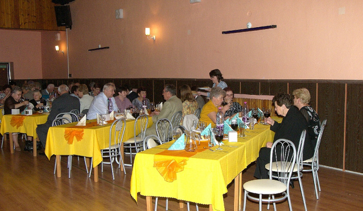 14. fotografia fotogalérie Mesiac úcty k starším