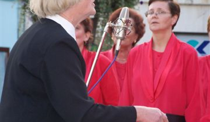27. fotografia fotogalérie Vystúpenie KYSAČANKY pri otvorení Dní Košíc