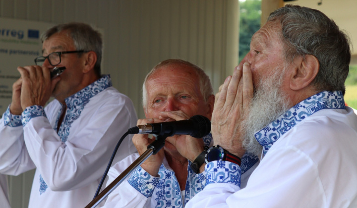 3. fotografia fotogalérie Kysackí harmonikári / Kysackí harmonikári v programe DOVIDENIA L