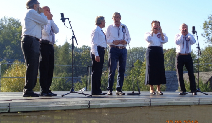 2. fotografia fotogalérie Kysackí harmonikári / Kysackí harmonikári na akcii Zem spieva 22