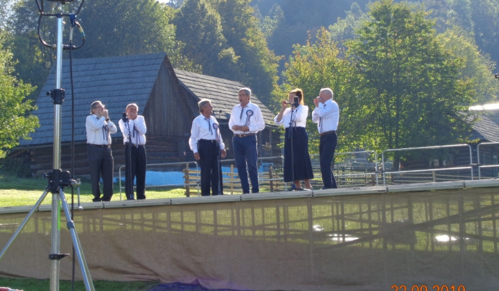 3. fotografia fotogalérie Kysackí harmonikári / Kysackí harmonikári na akcii Zem spieva 22