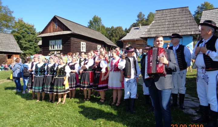 5. fotografia fotogalérie Kysackí harmonikári / Kysackí harmonikári na akcii Zem spieva 22