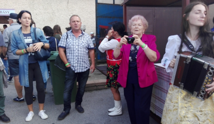 4. fotografia fotogalérie Kysackí harmonikári / Kysackí harmonikári na prehliadke heligonk