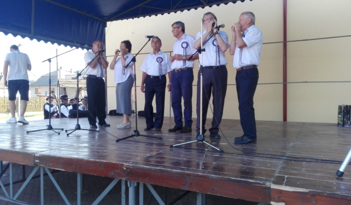 2. fotografia fotogalérie Kysackí harmonikári / Reprezentujú našu obec....