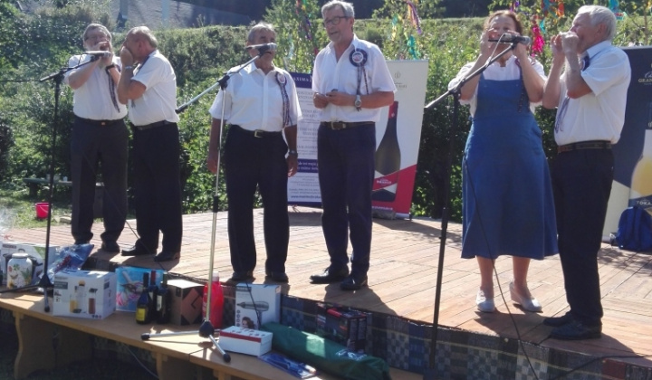 1. fotografia fotogalérie Kysackí harmonikári /  Kysackí harmonikári na  Dni obce  Opátka 10.8.2019 - foto
