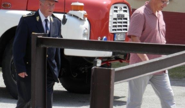 3. fotografia fotogalérie Hasičský zbor / Prevzatie hasičského auta