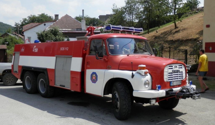 6. fotografia fotogalérie Hasičský zbor / Prevzatie hasičského auta