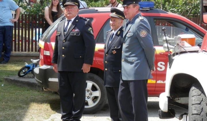 10. fotografia fotogalérie Hasičský zbor / Prevzatie hasičského auta