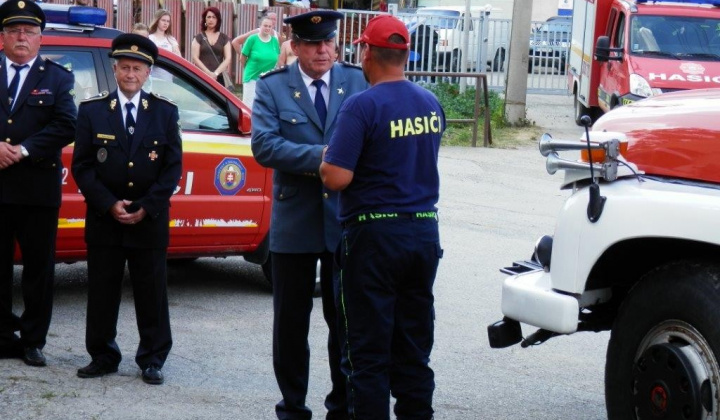 20. fotografia fotogalérie Hasičský zbor / Prevzatie hasičského auta