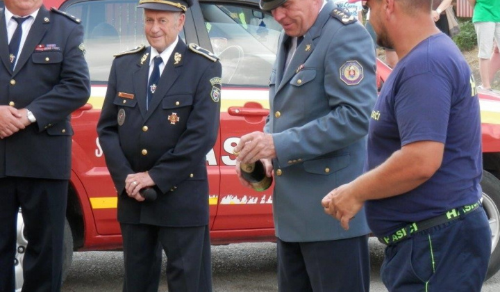 21. fotografia fotogalérie Hasičský zbor / Prevzatie hasičského auta