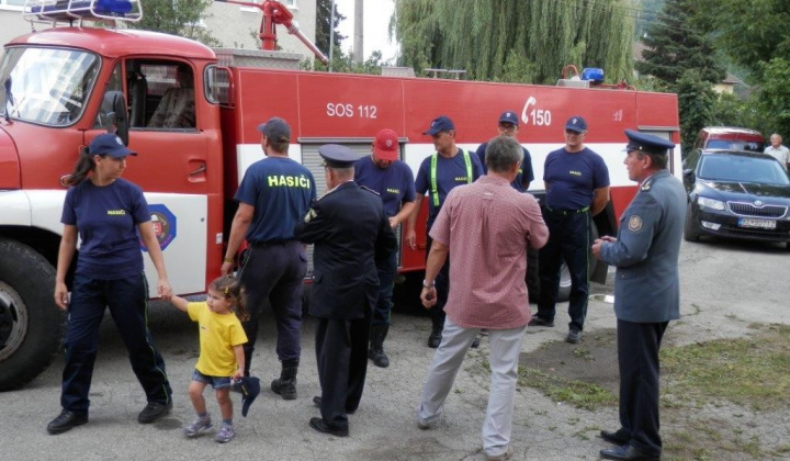25. fotografia fotogalérie Hasičský zbor / Prevzatie hasičského auta