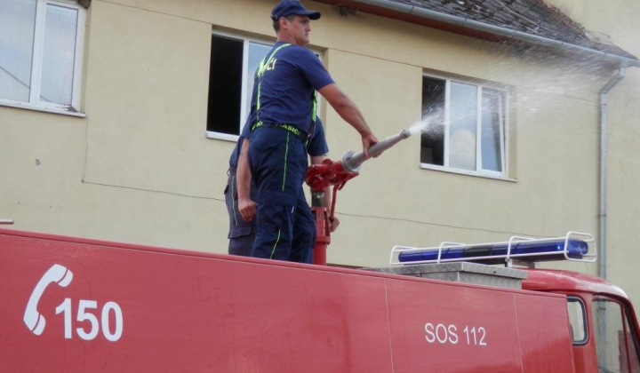 28. fotografia fotogalérie Hasičský zbor / Prevzatie hasičského auta