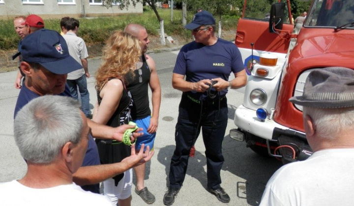 32. fotografia fotogalérie Hasičský zbor / Prevzatie hasičského auta