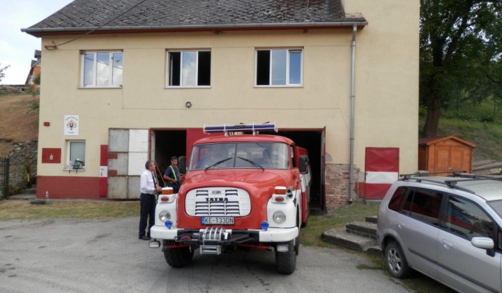43. fotografia fotogalérie Hasičský zbor / Prevzatie hasičského auta
