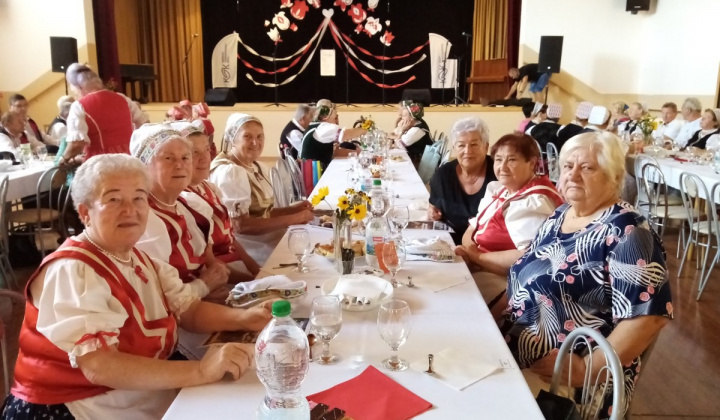 5. fotografia fotogalérie Jednota dôchodcov / Okresná prehliadka speváckych skupín senioro
