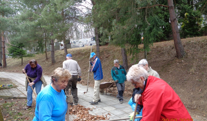 6. fotografia fotogalérie Jednota dôchodcov / Brigáda ZO JDS na cintorínoch 30.3.2022