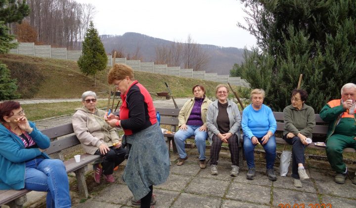 17. fotografia fotogalérie Jednota dôchodcov / Brigáda ZO JDS na cintorínoch 30.3.2022