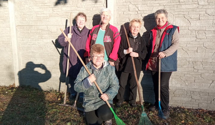 1. fotografia fotogalérie Jednota dôchodcov / Brigáda na cintorínoch 25.10.2021