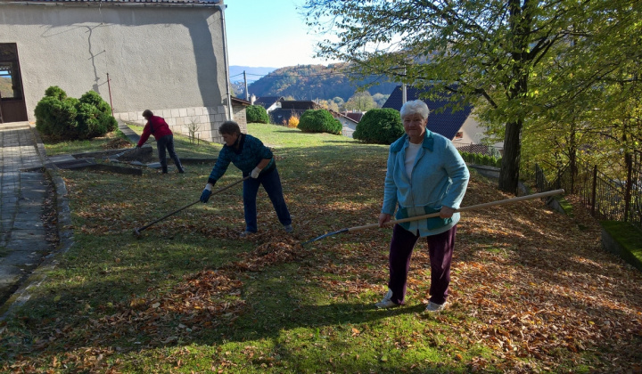 4. fotografia fotogalérie Jednota dôchodcov / Brigáda na upratovaní cintorínov