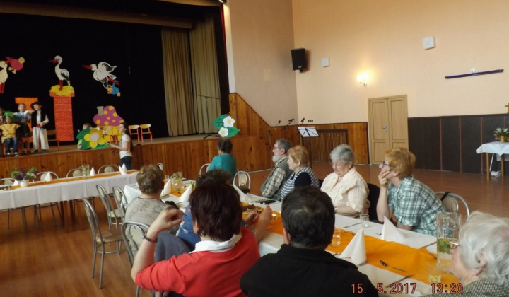 28. fotografia fotogalérie Jednota dôchodcov / oslava Dňa matiek