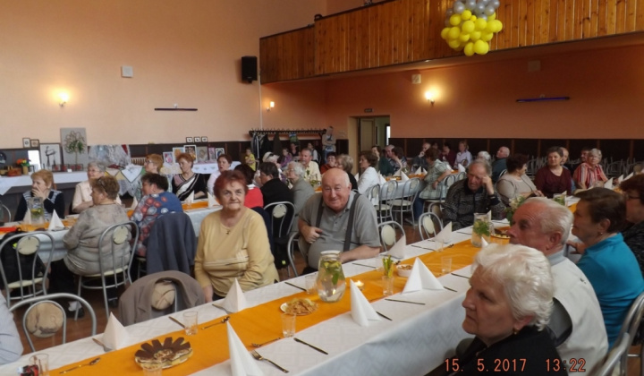 35. fotografia fotogalérie Jednota dôchodcov / oslava Dňa matiek