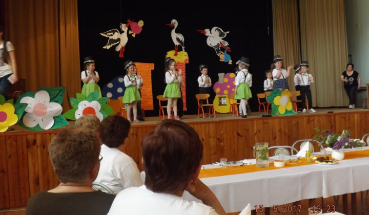 36. fotografia fotogalérie Jednota dôchodcov / oslava Dňa matiek