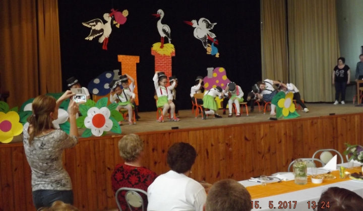 37. fotografia fotogalérie Jednota dôchodcov / oslava Dňa matiek