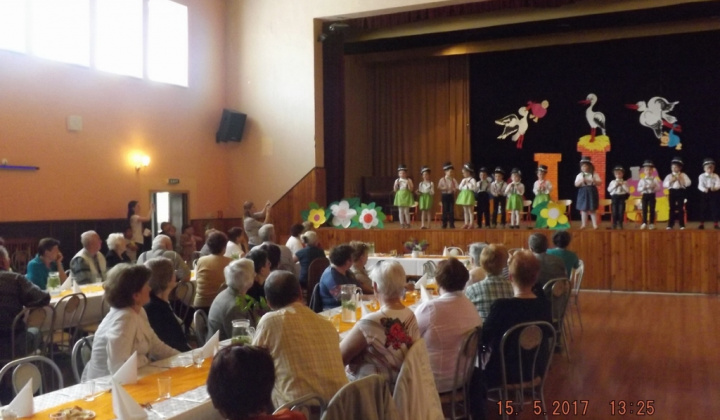 39. fotografia fotogalérie Jednota dôchodcov / oslava Dňa matiek