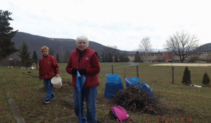 1. fotografia fotogalérie Jednota dôchodcov / Brigáda na upratovaní cintorínov