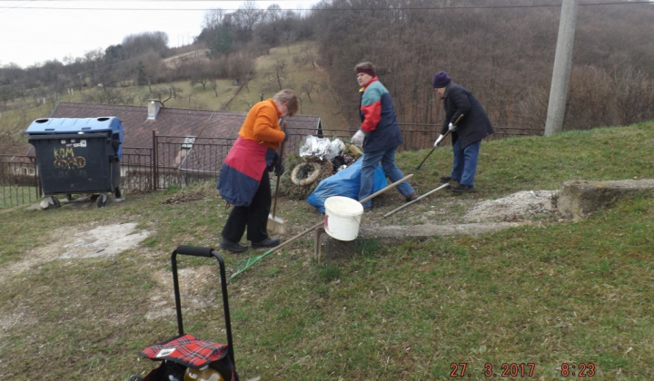 4. fotografia fotogalérie Jednota dôchodcov / Brigáda na upratovaní cintorínov