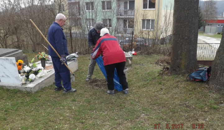 5. fotografia fotogalérie Jednota dôchodcov / Brigáda na upratovaní cintorínov