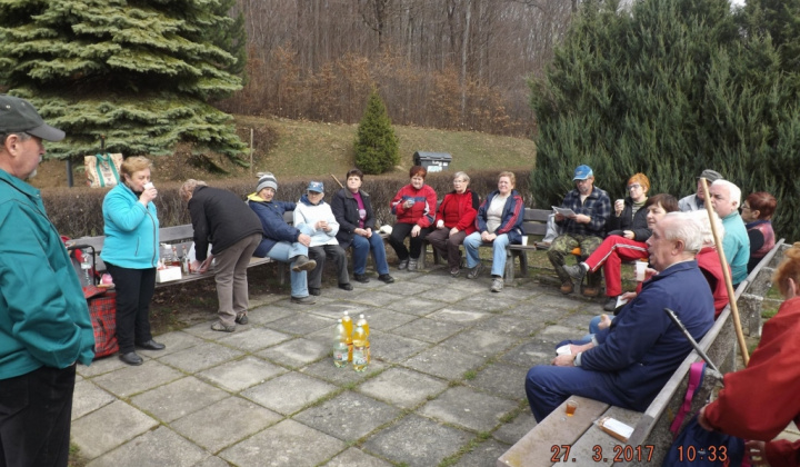 10. fotografia fotogalérie Jednota dôchodcov / Brigáda na upratovaní cintorínov