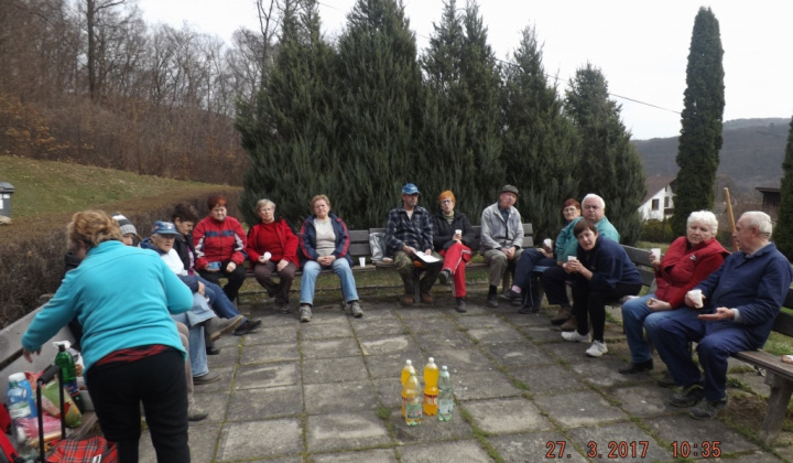 13. fotografia fotogalérie Jednota dôchodcov / Brigáda na upratovaní cintorínov